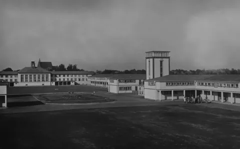 Hof und Turm des Kinderkurheims