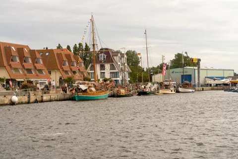 Blick über den Wieker Hafen