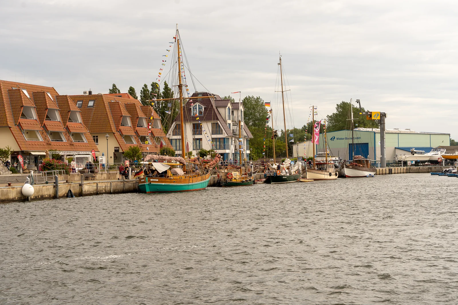 Blick über den Wieker Hafen