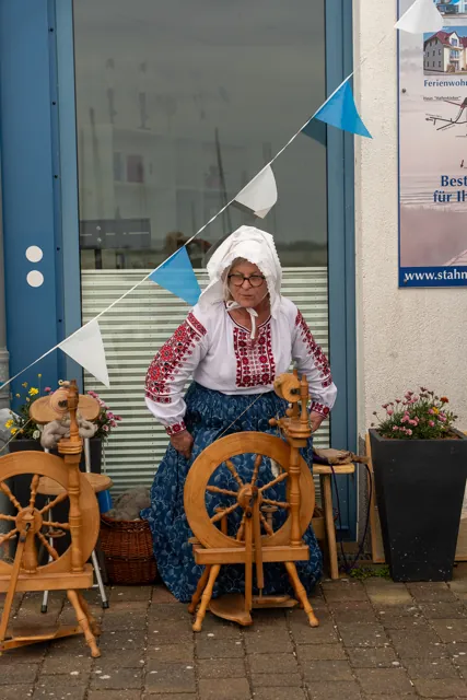 Spinnrad am Schaufenster