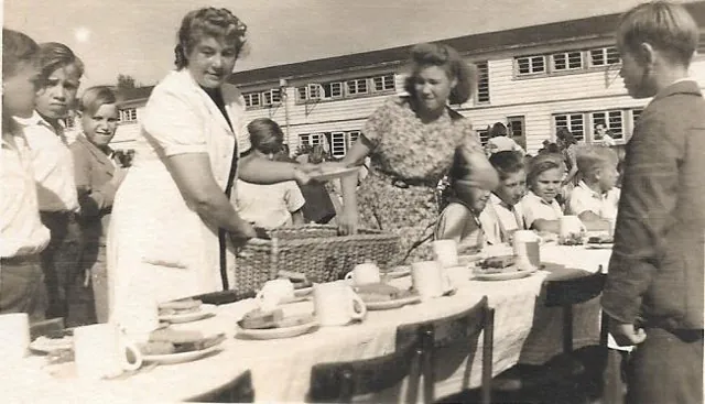 Eine Tafel im Freien