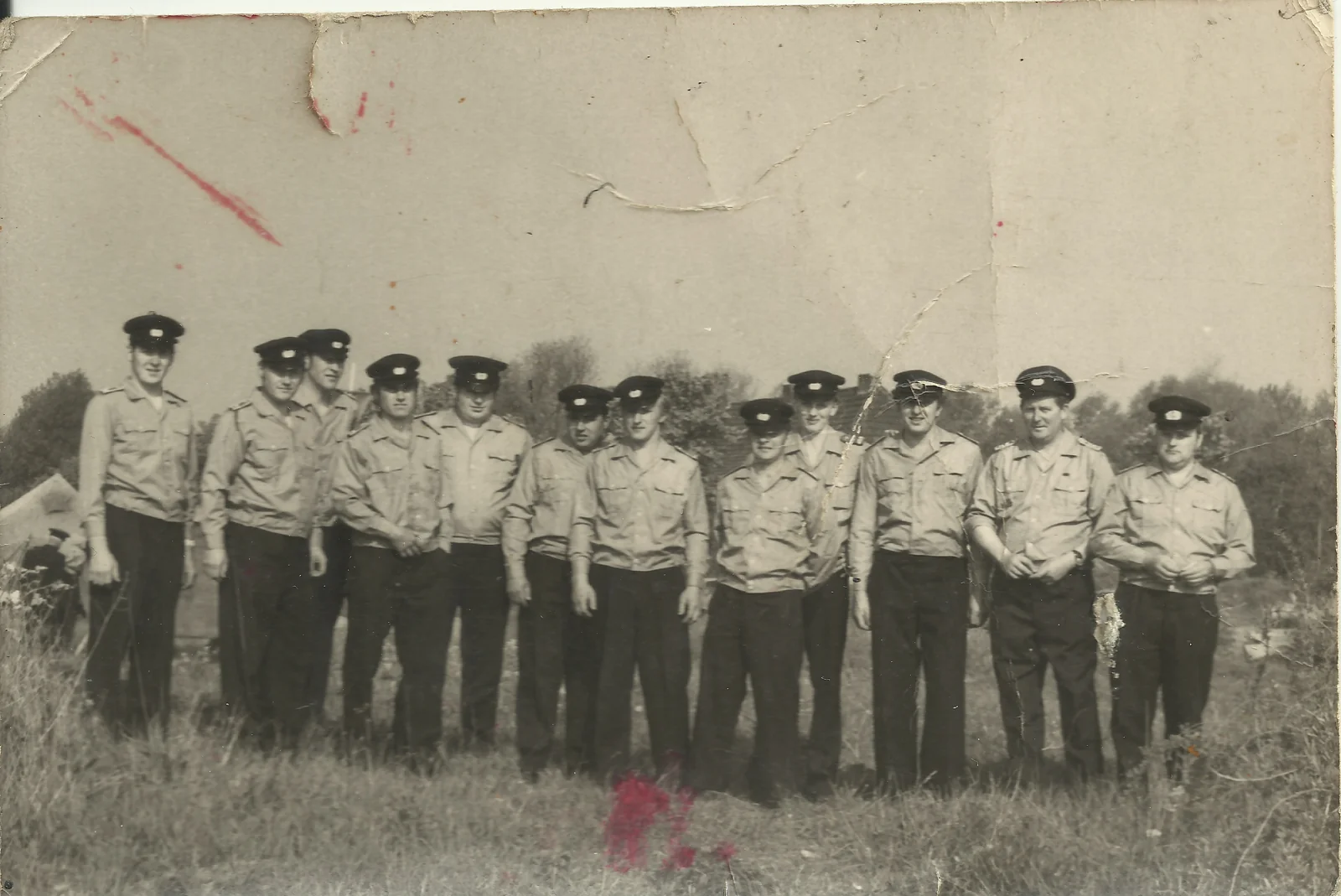 Die Feuerwehr auf einem Gruppenbild