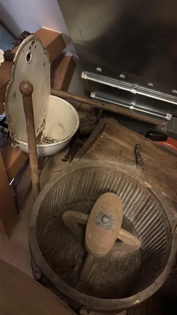 Eine historische Waschmaschine