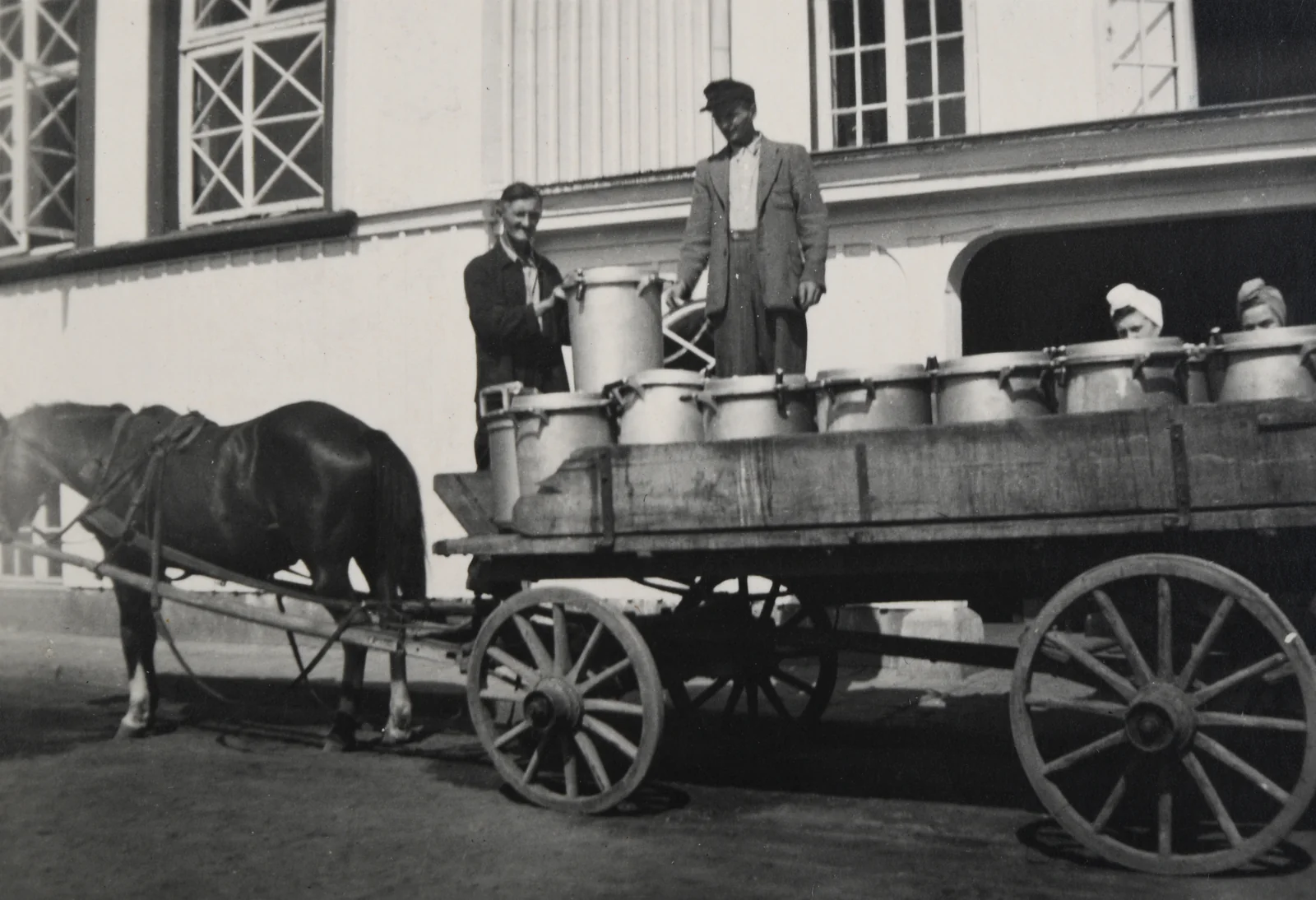 Versorgung mit dem Pferdewagen